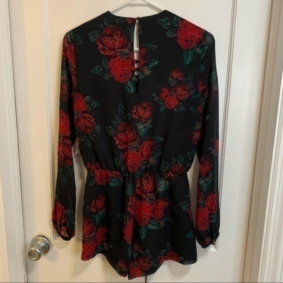 Lovers + Friends floral long sleeve sheer romper NWT - Picture 4 of 7
